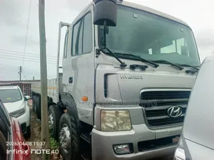 Multi Axle Gold Truck