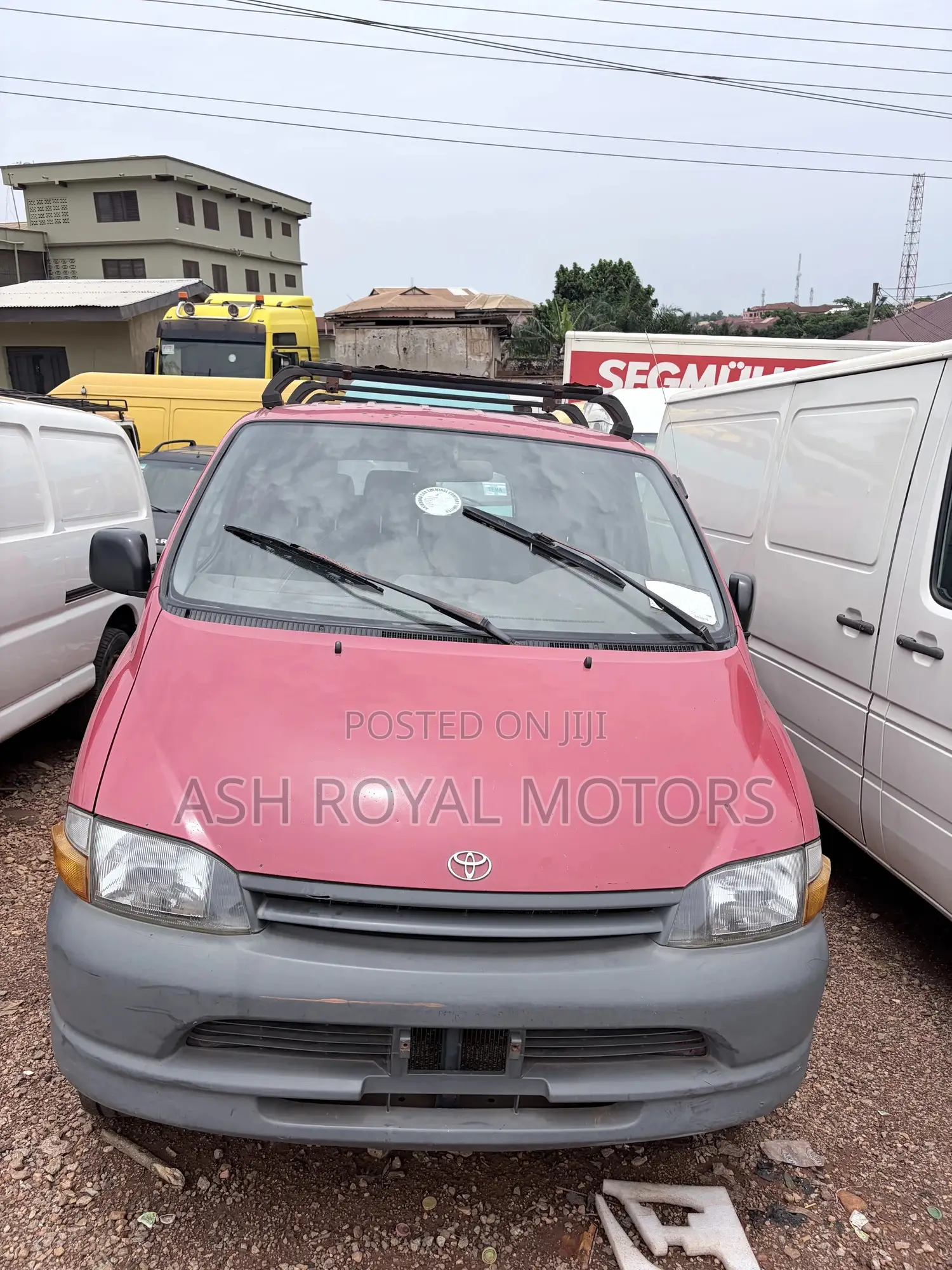 Toyota HiAce 1998 Red