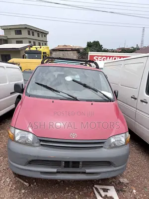 Toyota HiAce 1998 Red