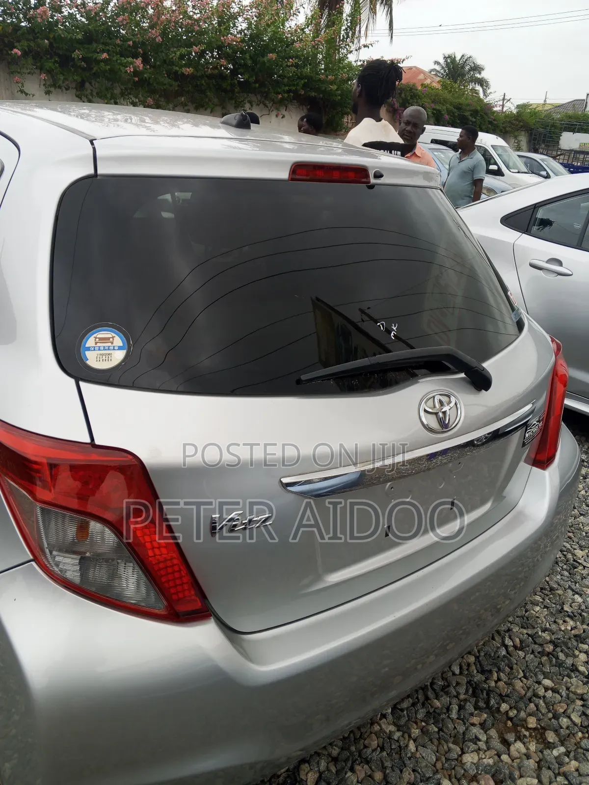 Toyota Vitz 2013 Silver