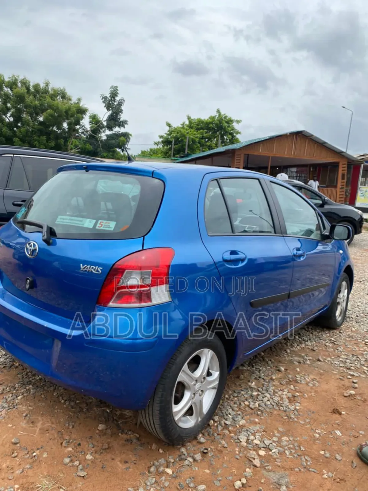 Toyota Yaris Base Hatchback 5dr 2011 Blue