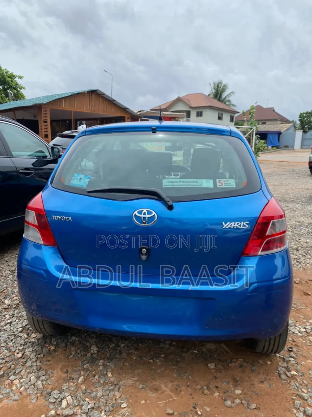 Toyota Yaris Base Hatchback 5dr 2011 Blue