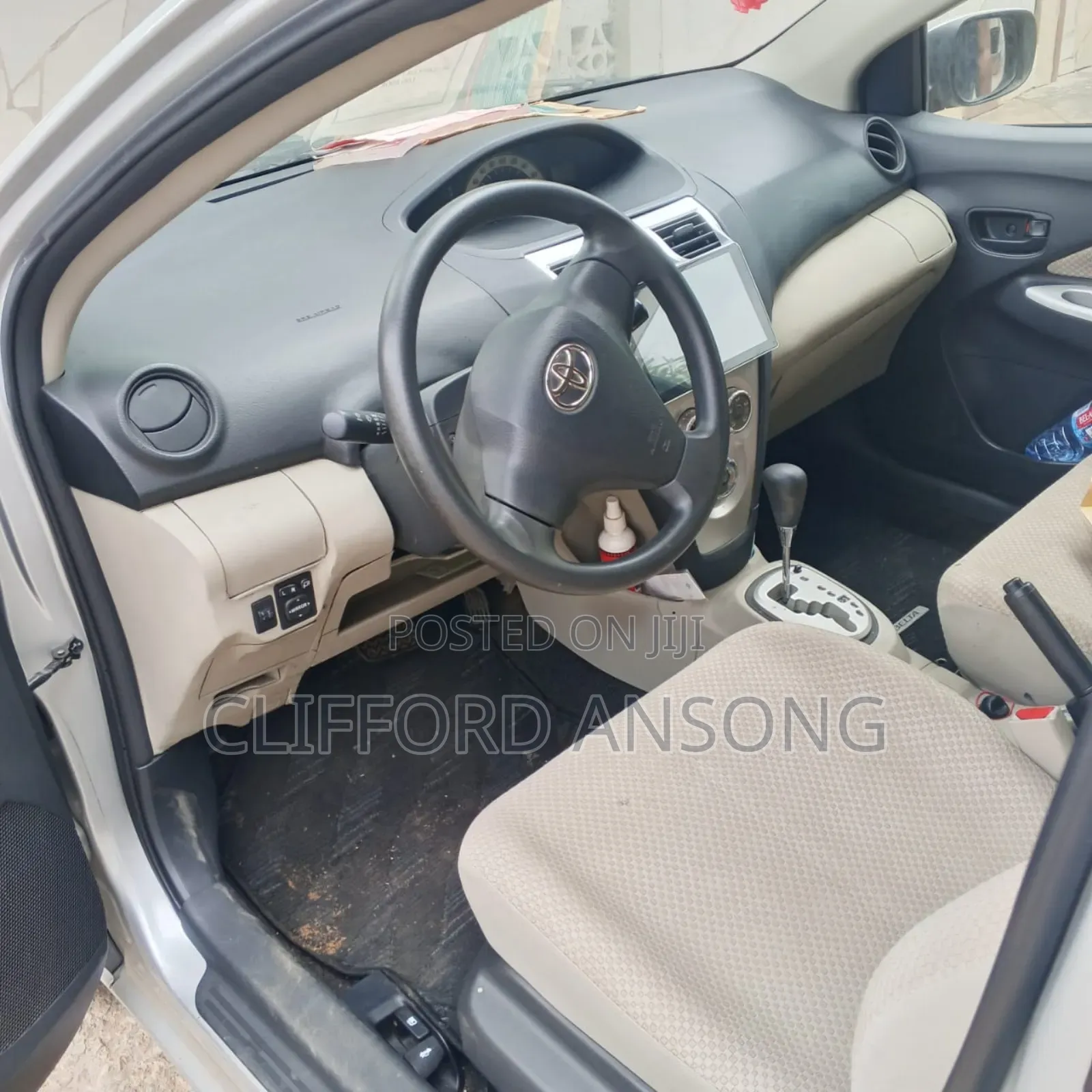 Toyota Belta 2010 Silver