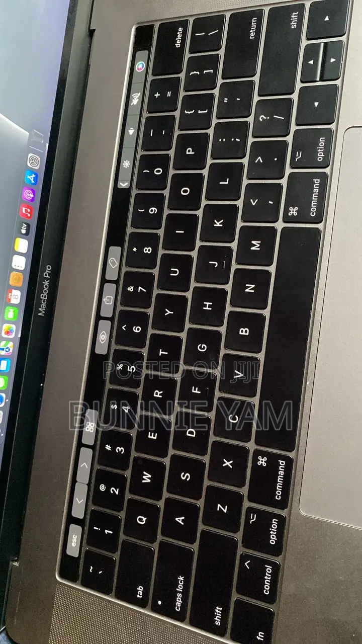 Laptop Apple MacBook Pro 2016 16GB Intel Core i7 SSD 512GB