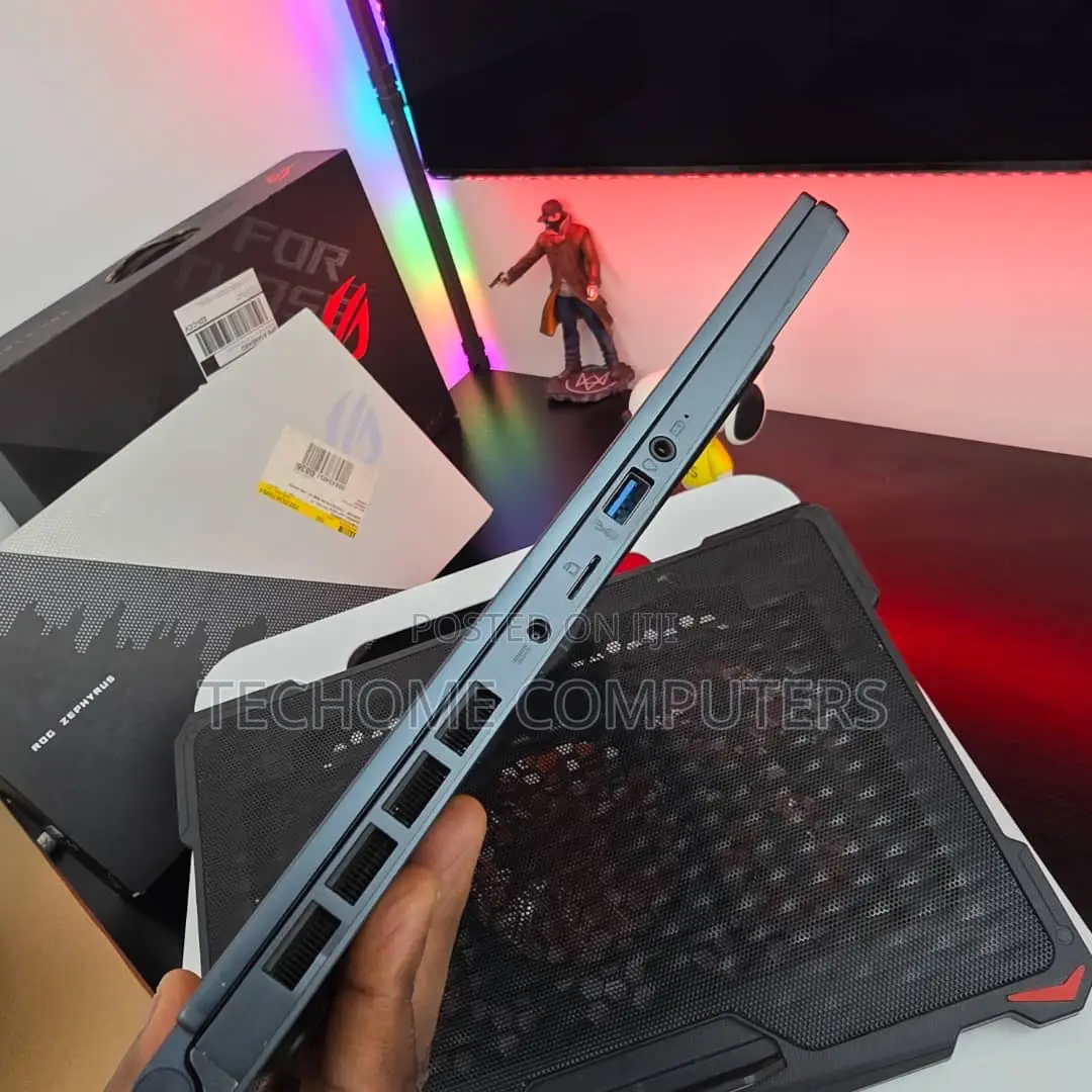 Laptop MSI GS66 Stealth 10UH 16GB Intel Core i7 SSD 512GB