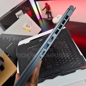 Laptop MSI GS66 Stealth 10UH 16GB Intel Core i7 SSD 512GB