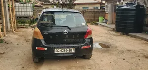 Toyota Vitz 1.3 AWD 5dr 2010 Black