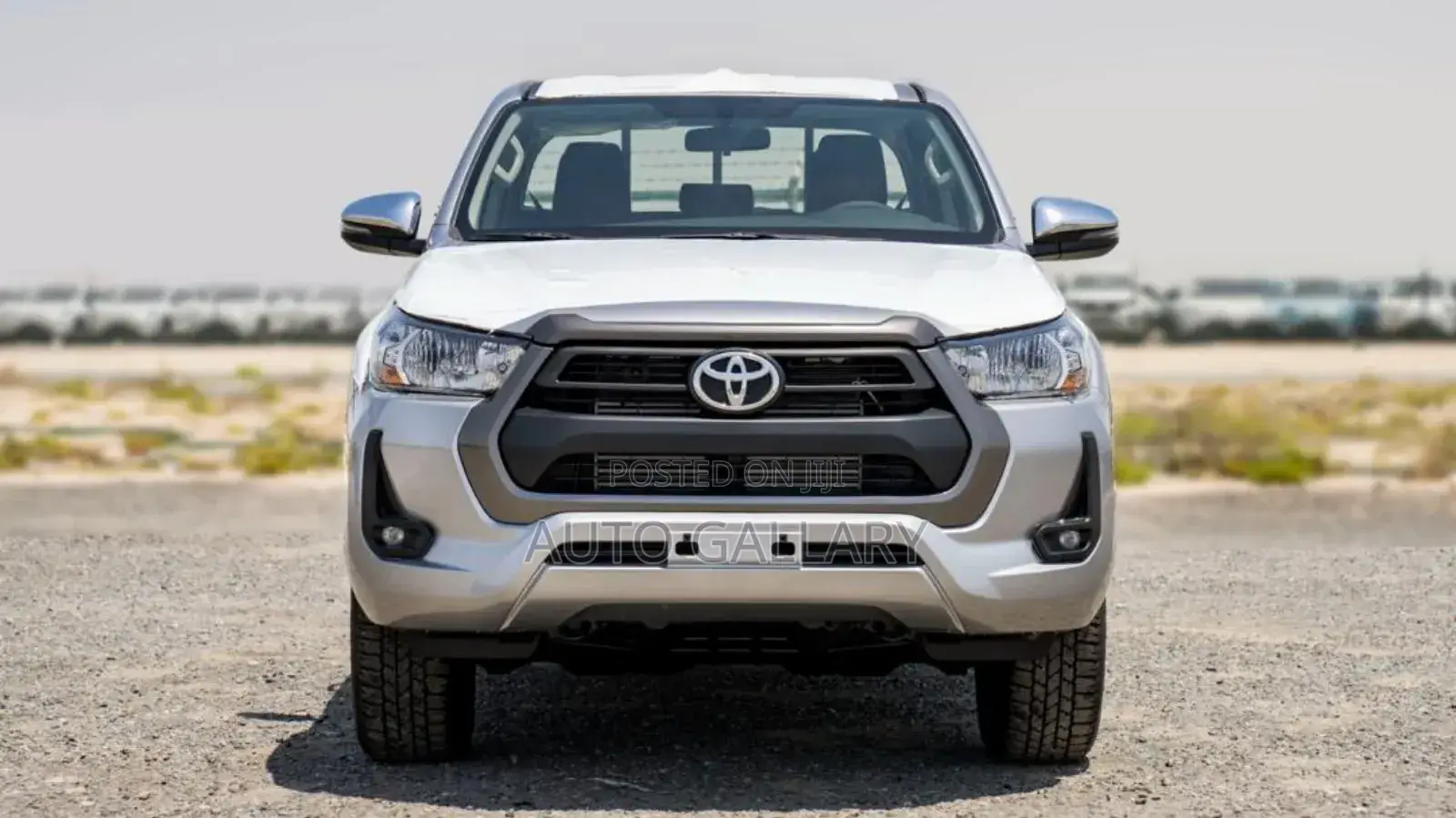 New Toyota Hilux 2025 Silver