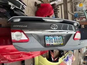 Toyota Corolla 2009 2010 2011 2012 2013 Boot Complete