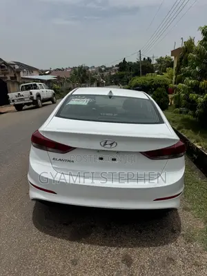 Hyundai Elantra ECO Sedan FWD (1.4L 4cyl 7A) 2017 White