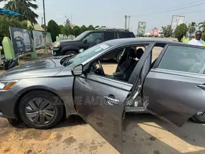 Nissan Altima 2.5 S AWD 2020 Gray