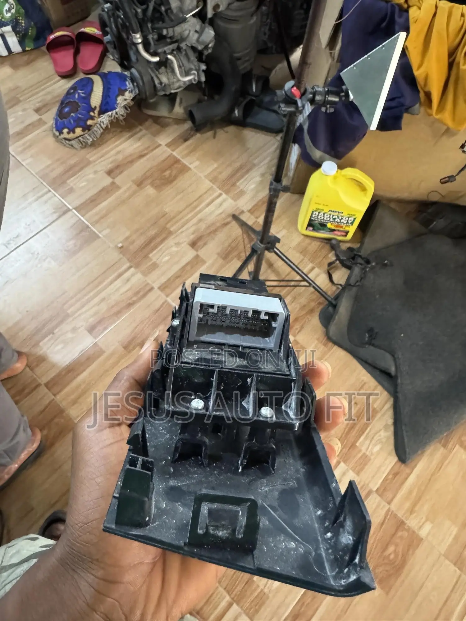 Honda CRV 2022-2025 Passenger Door Electrical Switch(Q27-6081-1202)