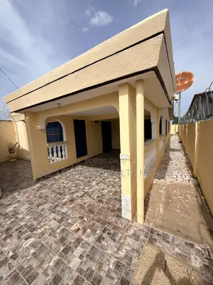 3bdrm House in Community 20 Estate, Spintex for rent