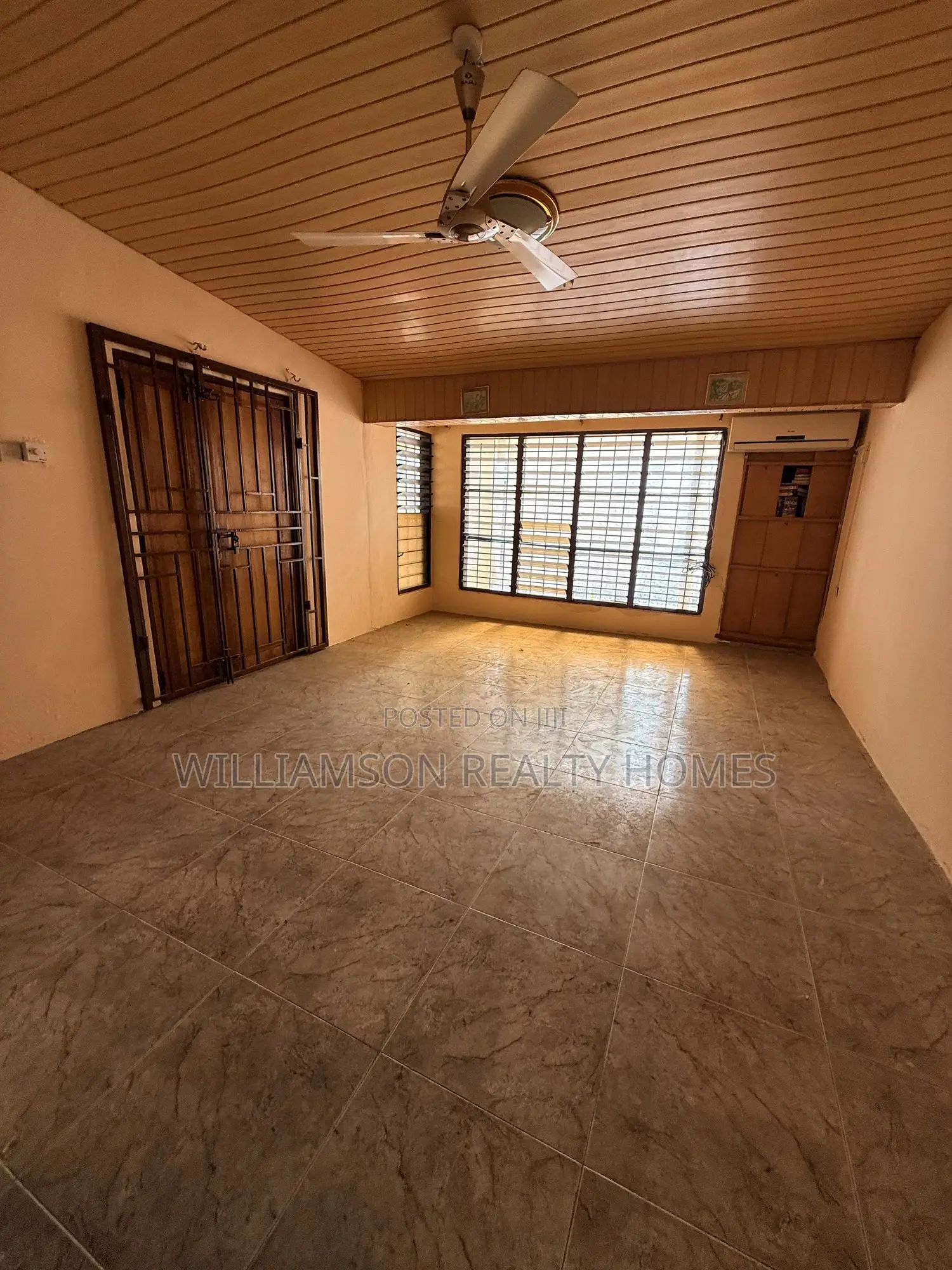 3bdrm House in Community 20 Estate, Spintex for rent