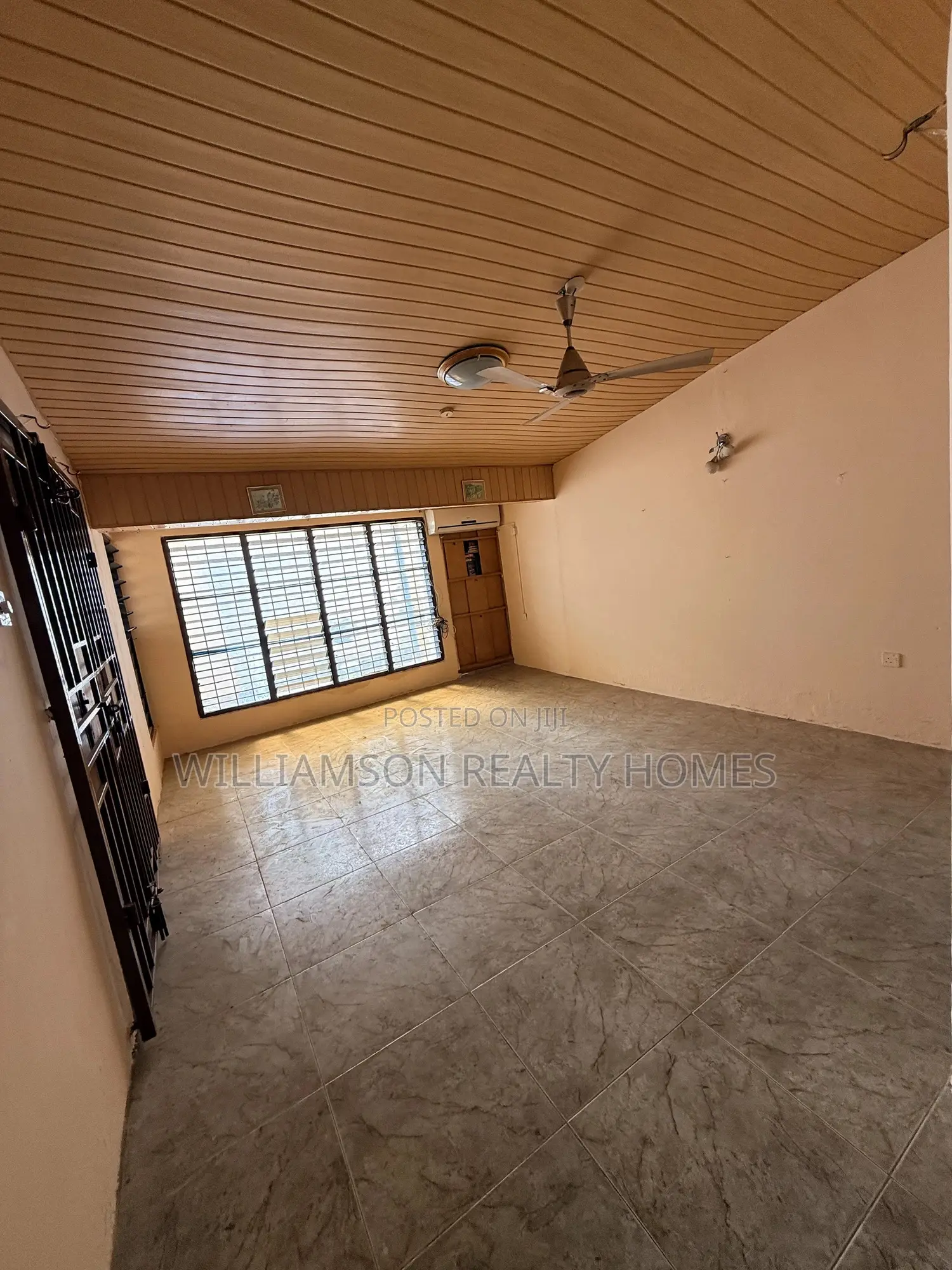 3bdrm House in Community 20 Estate, Spintex for rent