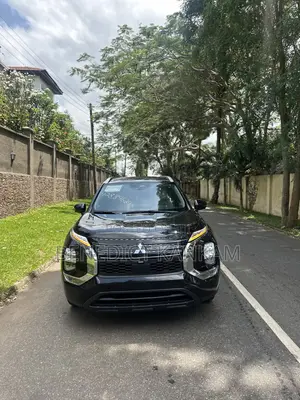 Mitsubishi Outlander SEL 2023 Black