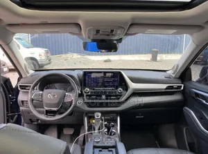 Toyota Highlander Platinum 2021 Blue