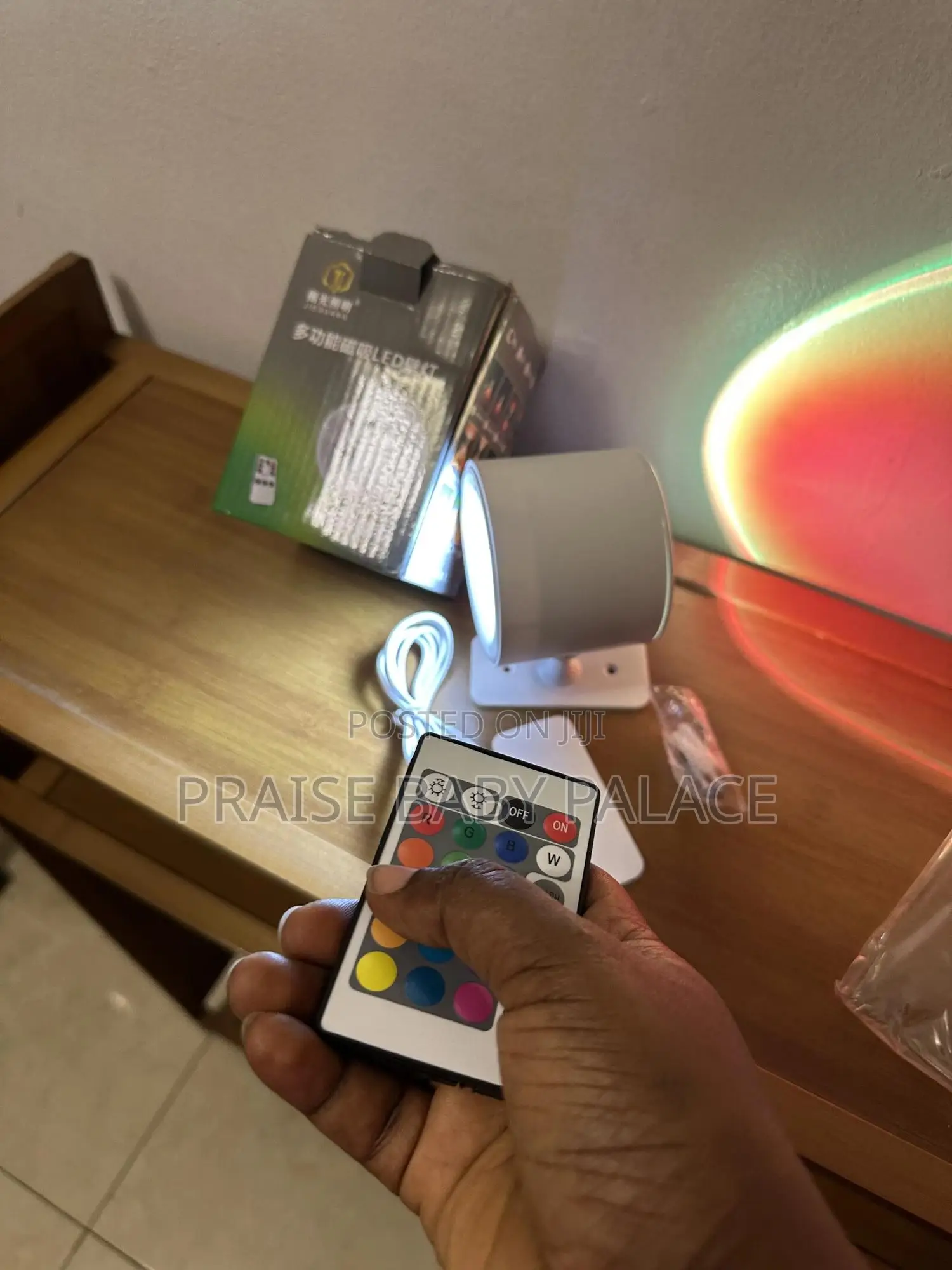 Rechargeable 360 Rotatable Wall Lamp
