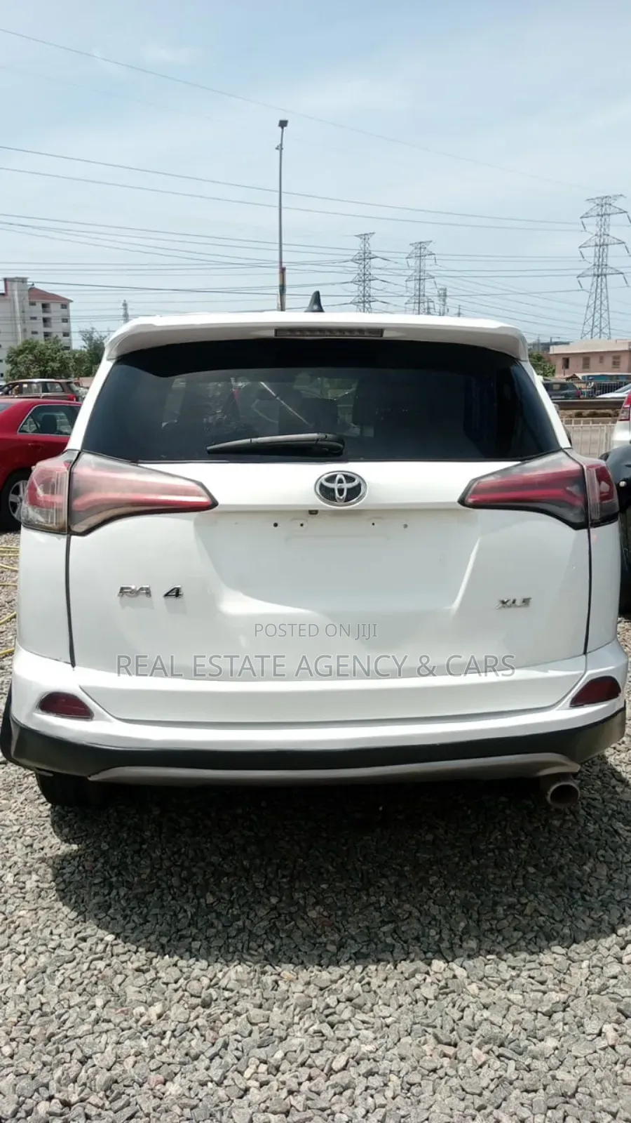 Toyota RAV4 LE 4dr SUV (2.5L 4cyl 6A) 2018 White