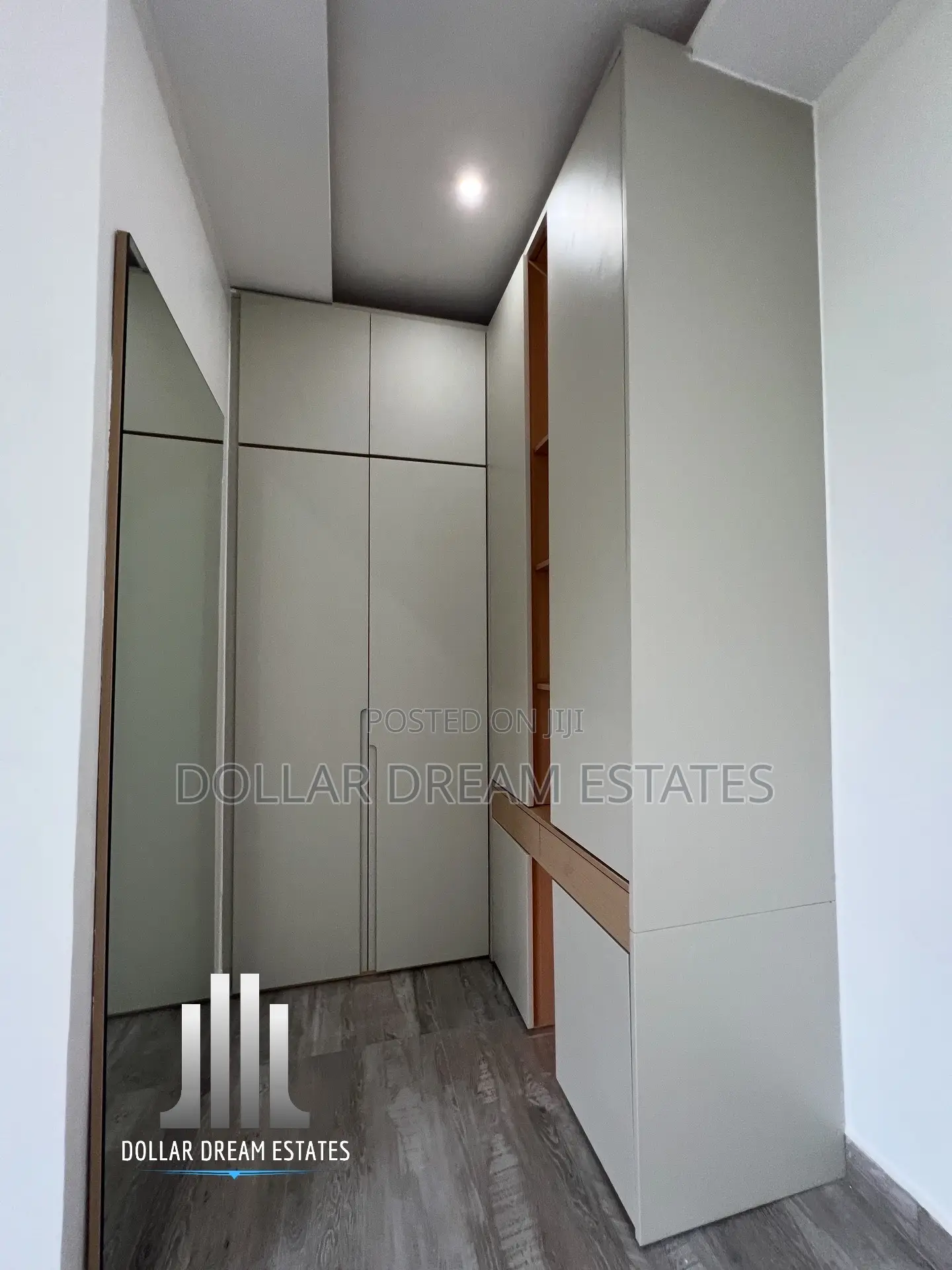 5bdrm House in East Legon for sale