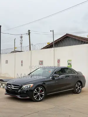 Mercedes-Benz C300 Luxury Sedan RWD (2.0L 4cyl 7A) 2017 Black