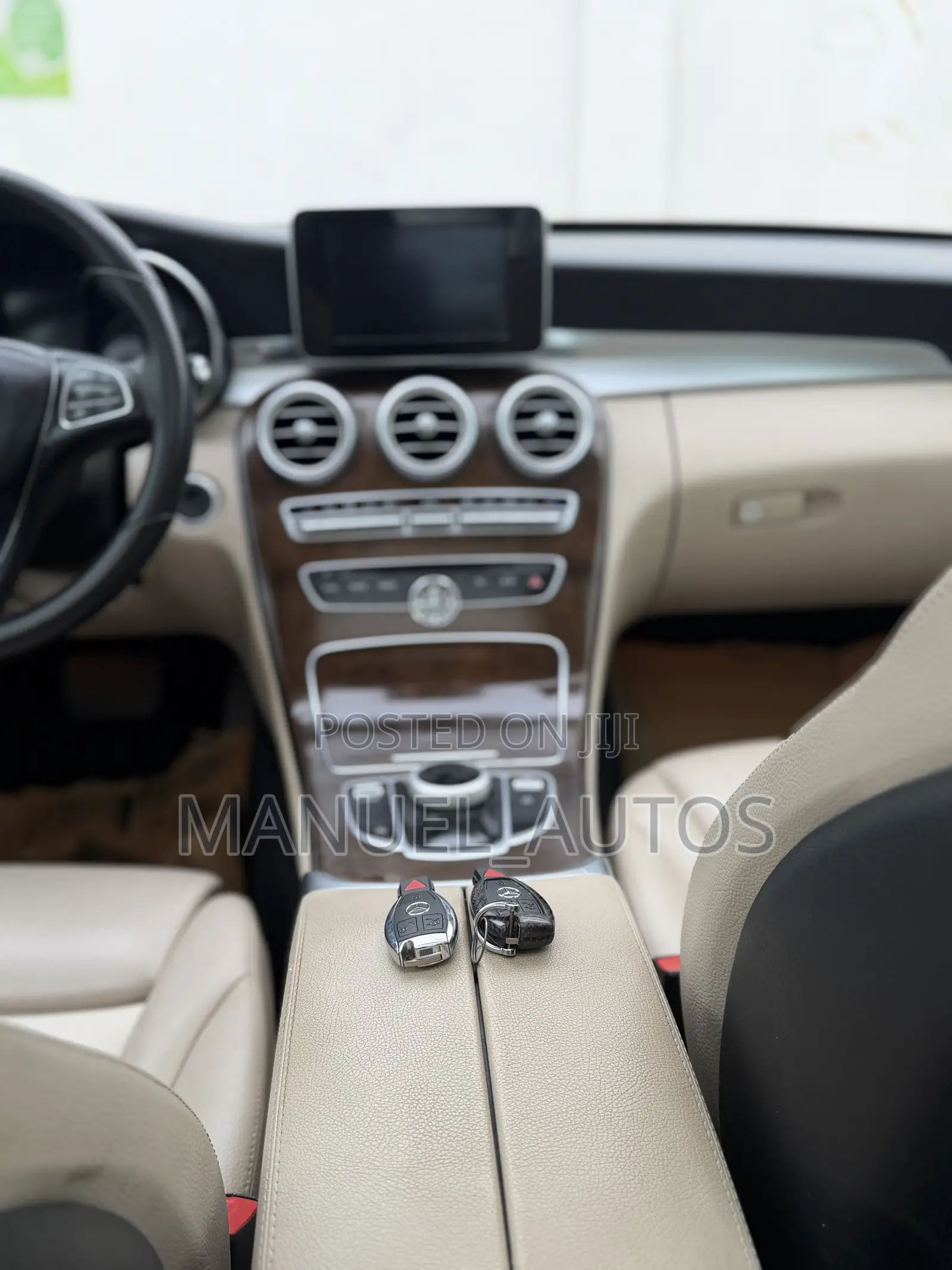 Mercedes-Benz C300 Luxury Sedan RWD (2.0L 4cyl 7A) 2017 Black