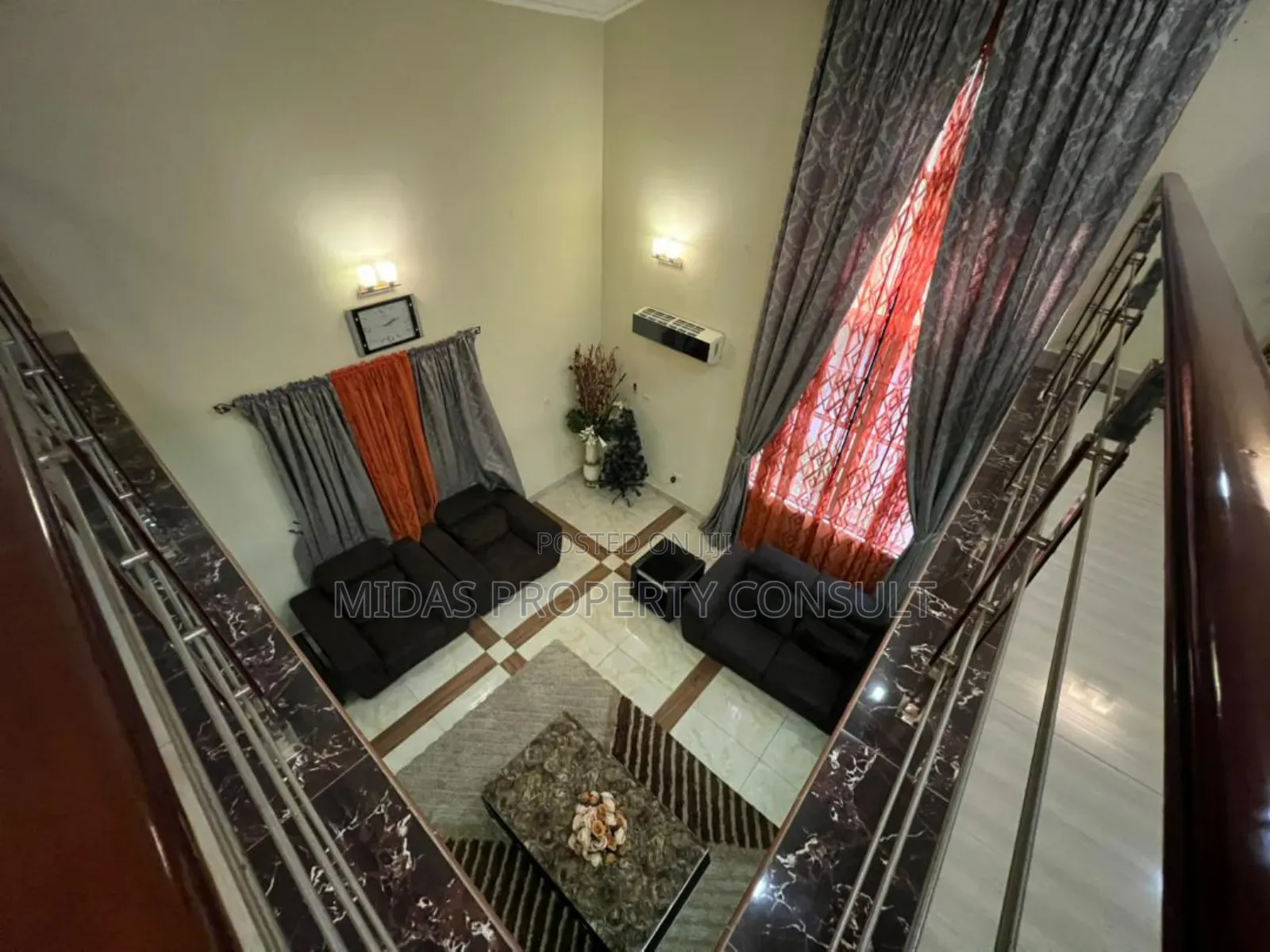 5bdrm House in Scc Dvla Road, Weija Junction for sale