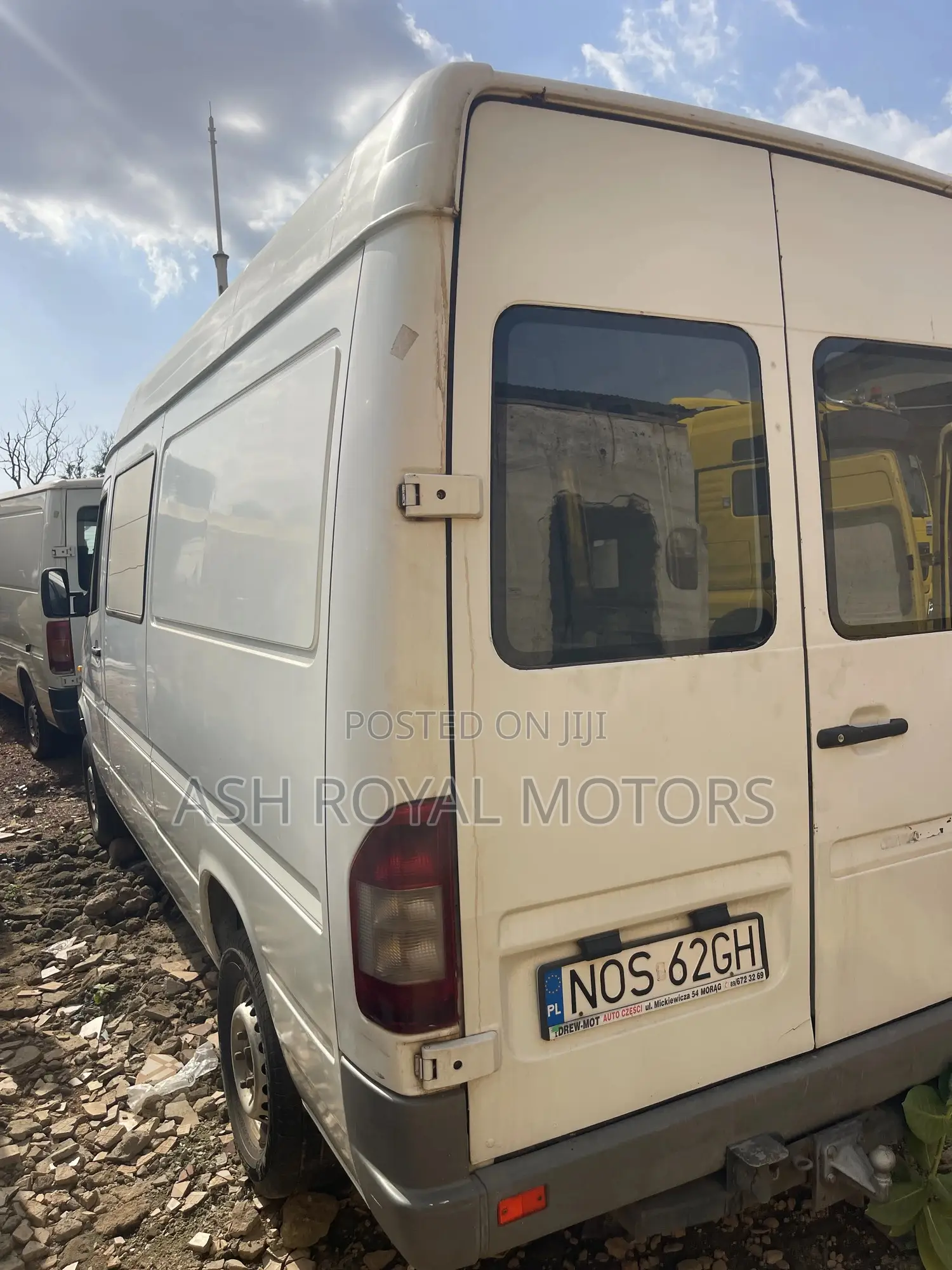 Mercedes-Benz Sprinter 2000 White