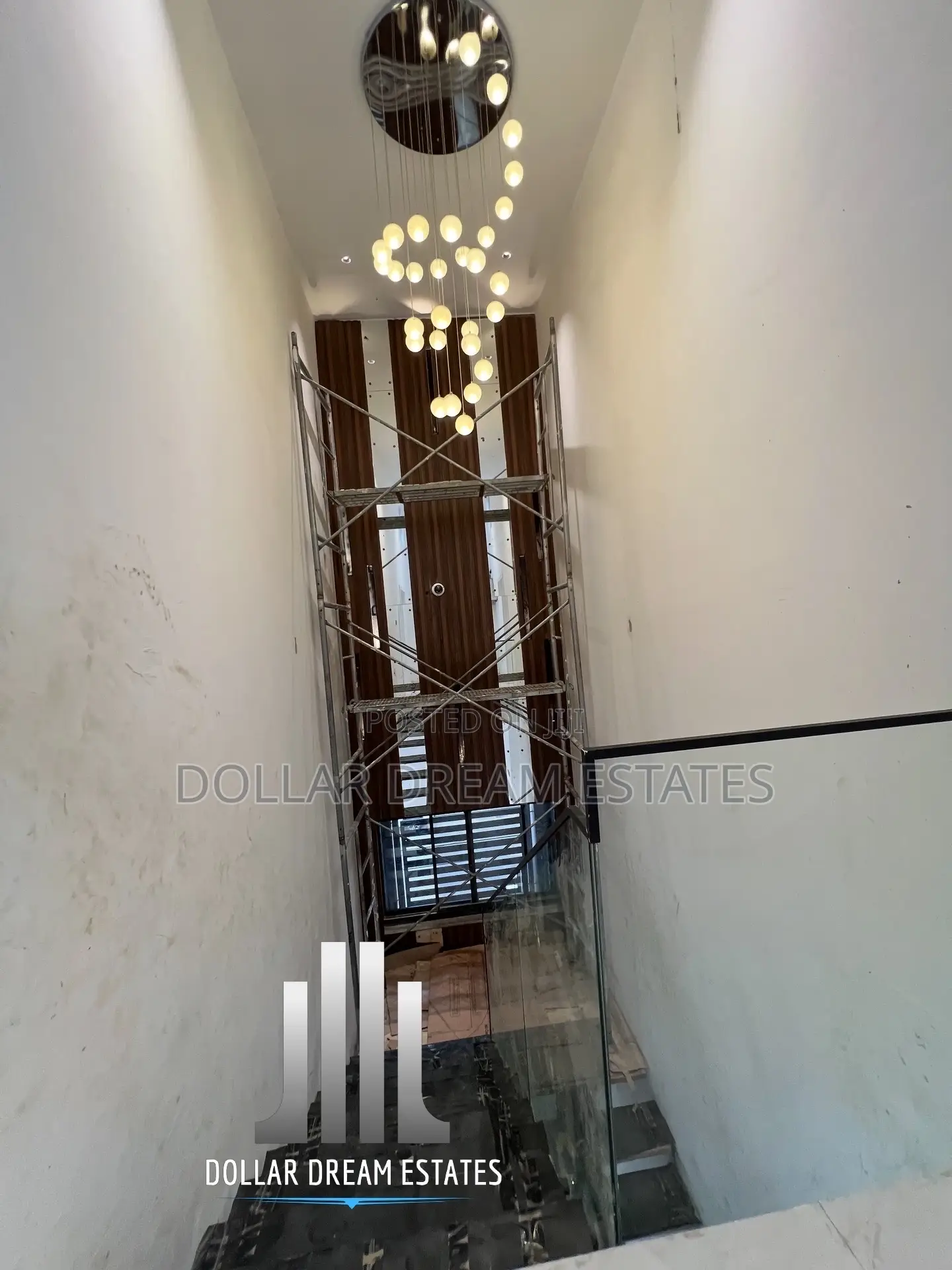 6bdrm House in East Legon for sale