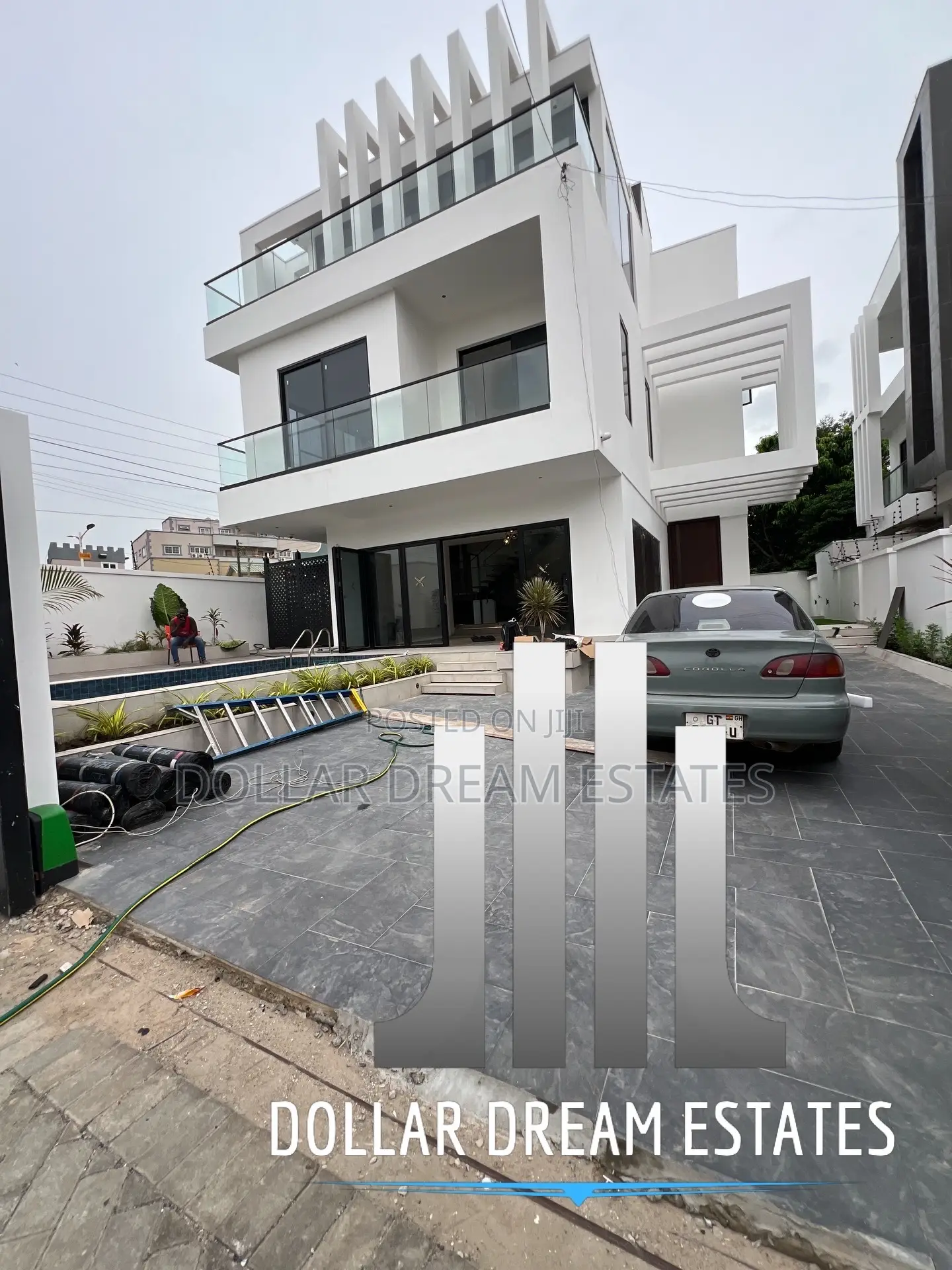 6bdrm House in East Legon for sale