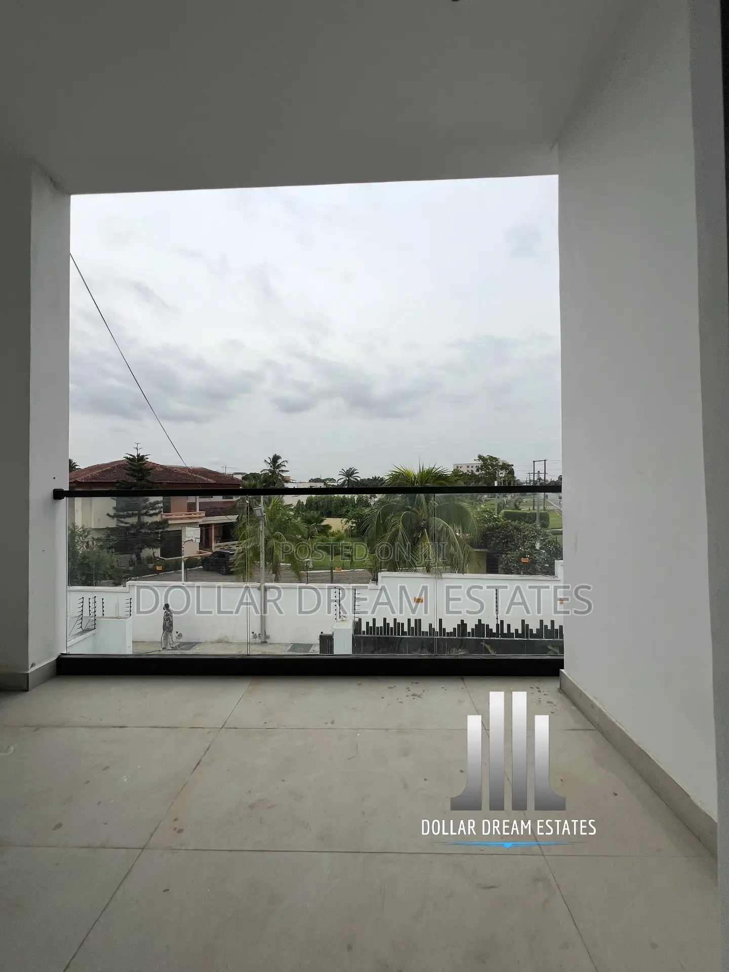 6bdrm House in East Legon for sale
