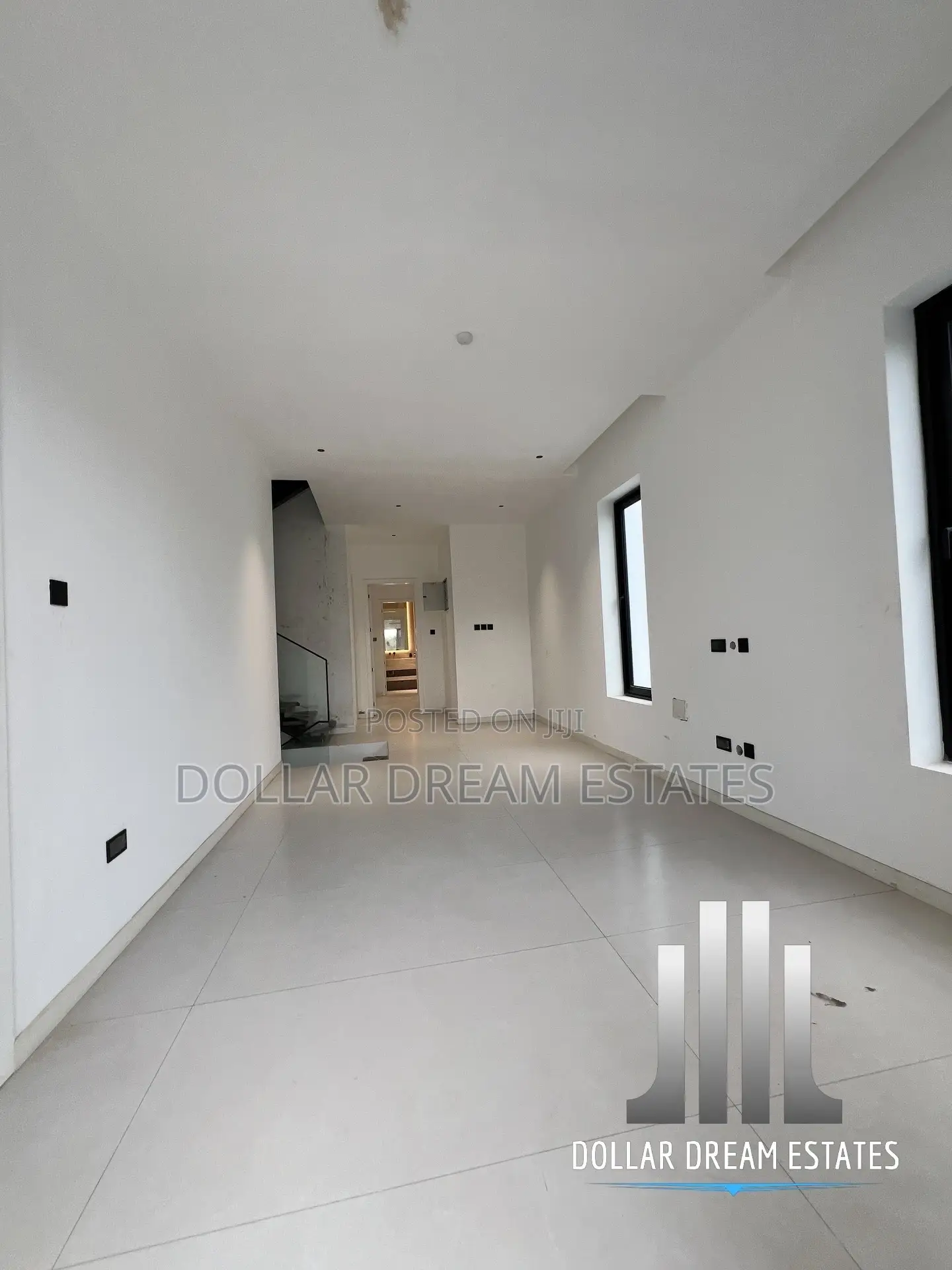 6bdrm House in East Legon for sale