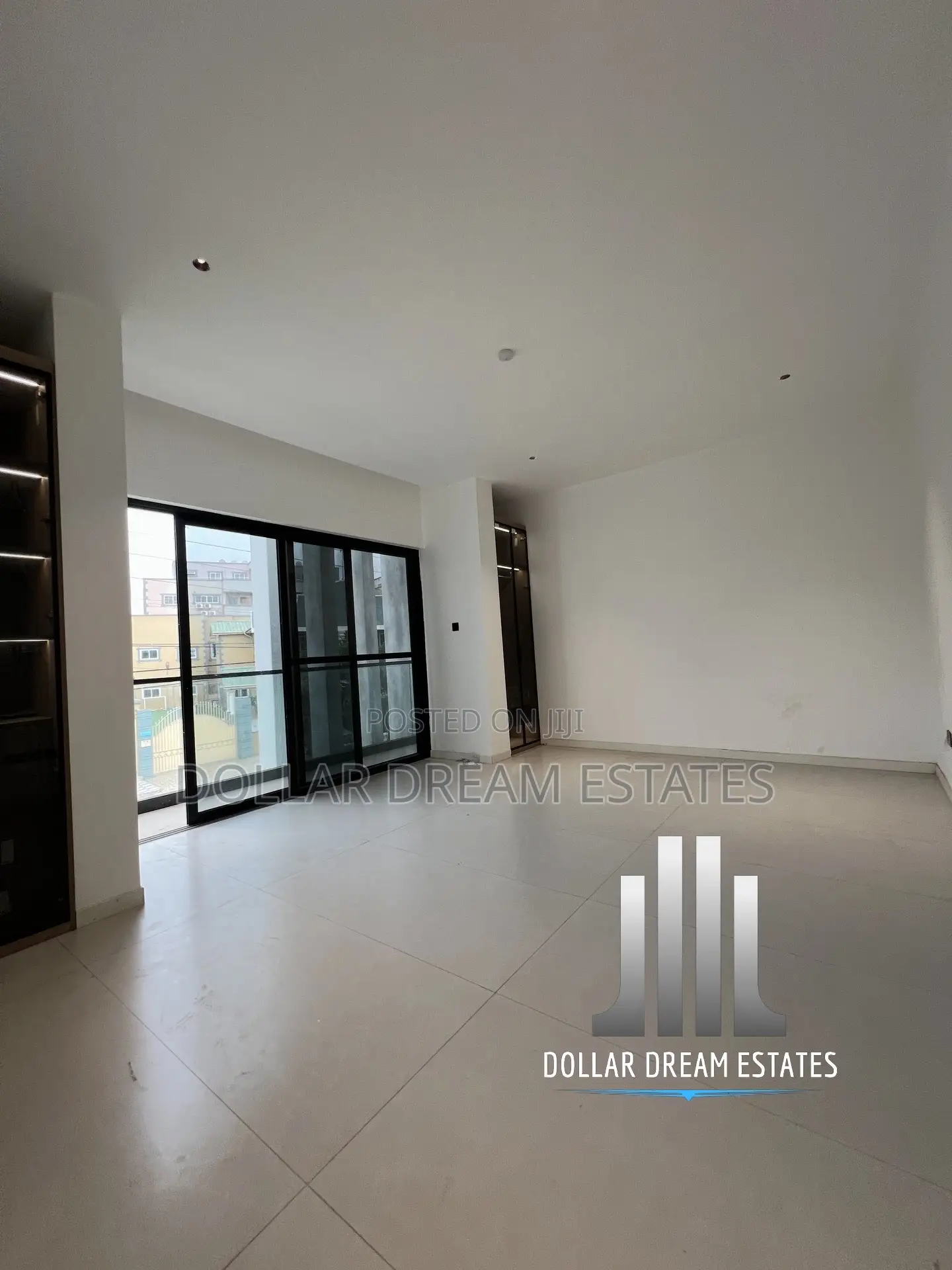 6bdrm House in East Legon for sale