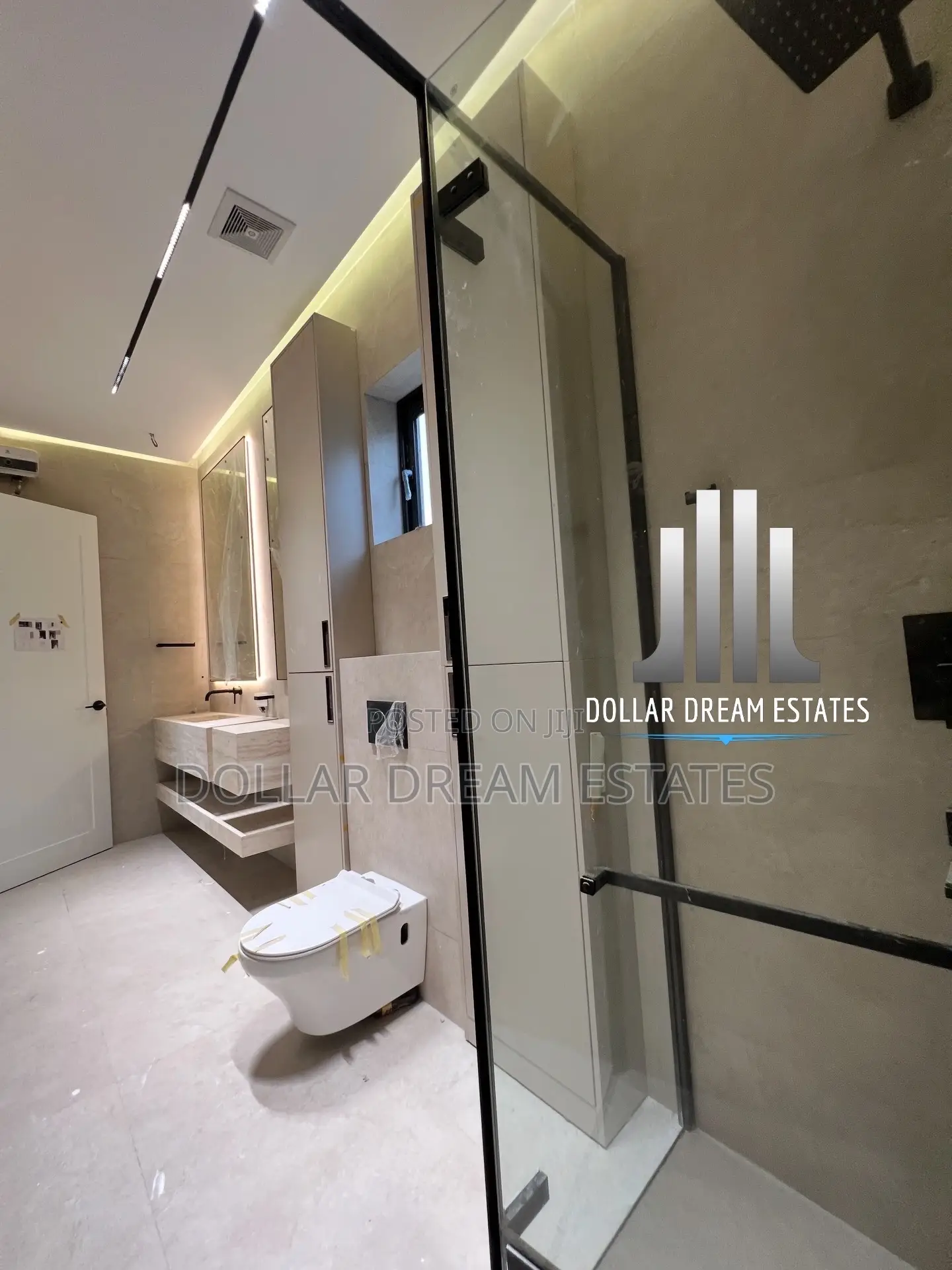 6bdrm House in East Legon for sale
