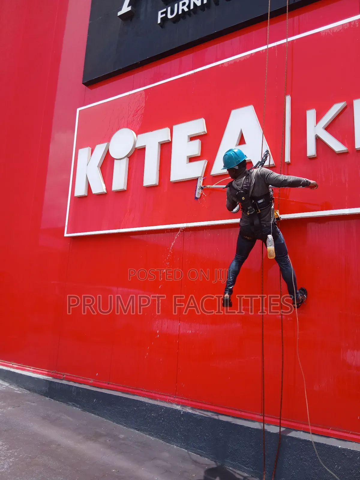 Premium Facade Glass Cleaning