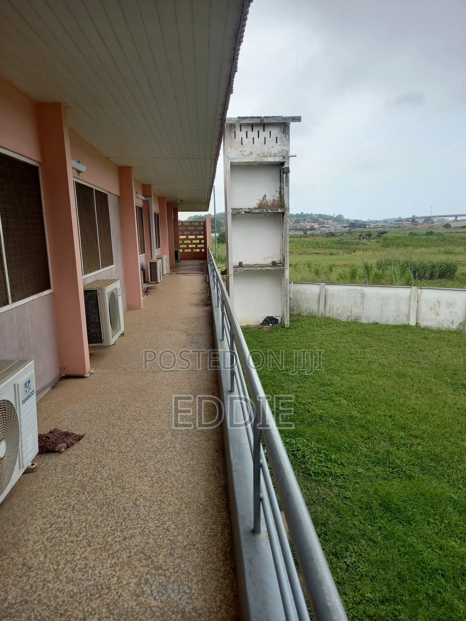 Commercial Property at Airport Ridge, Minutes From Airport