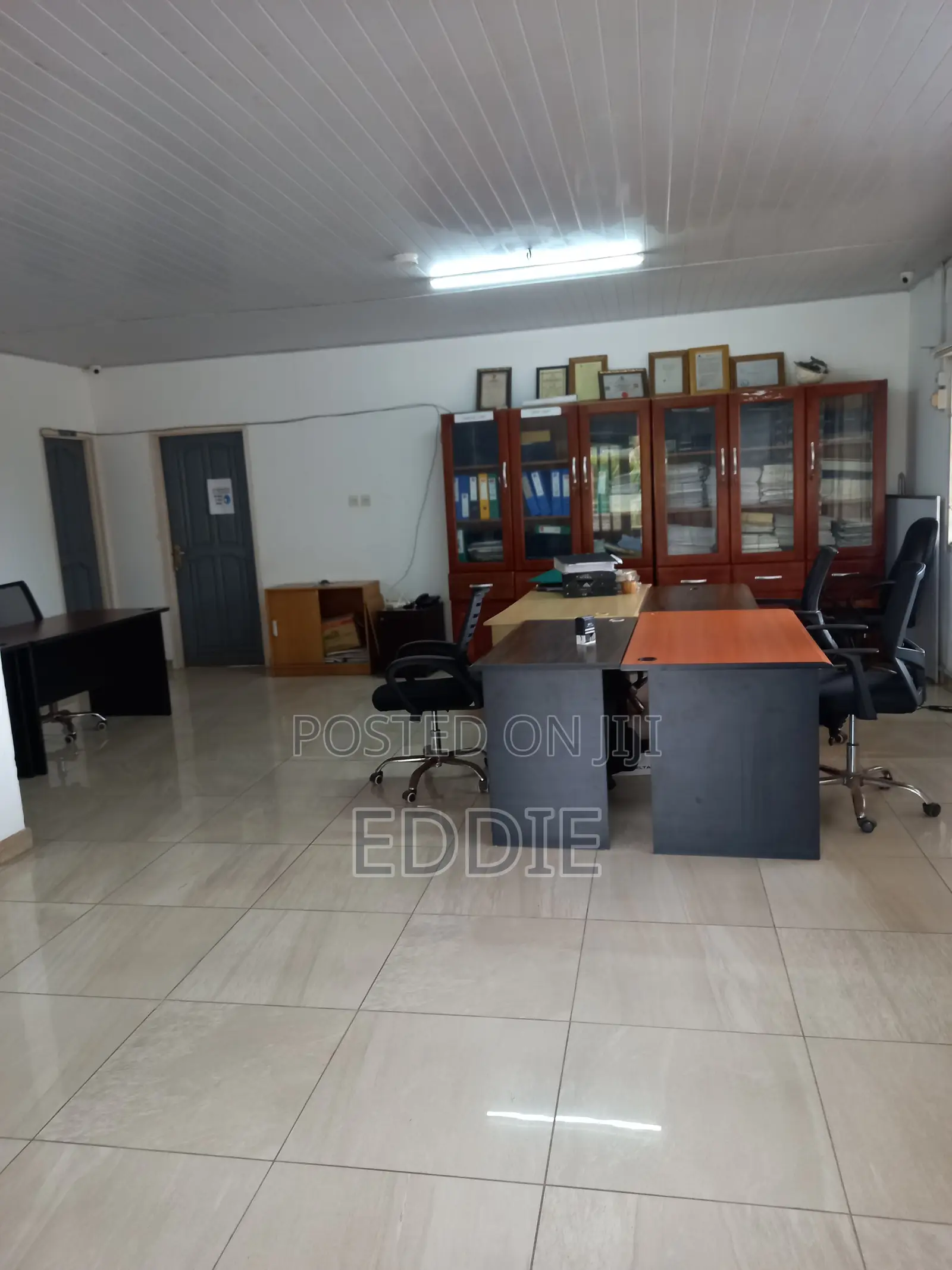Commercial Property at Airport Ridge, Minutes From Airport