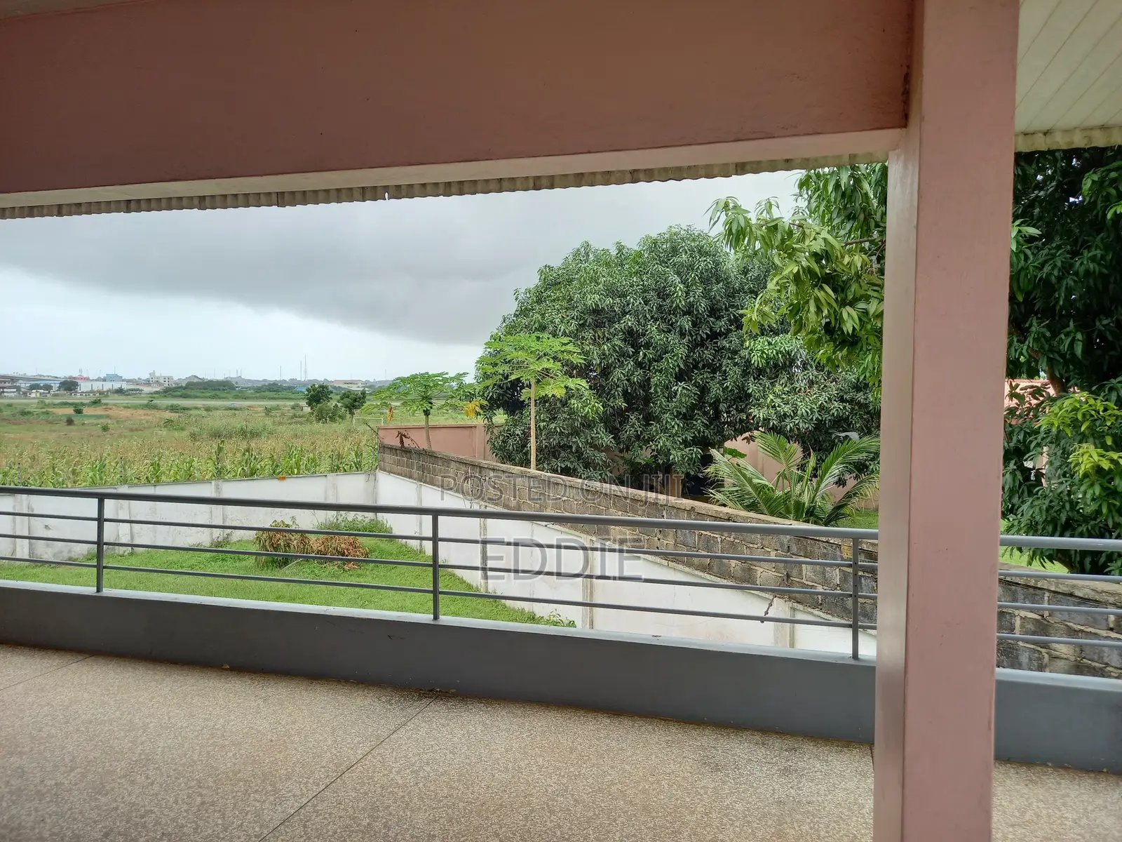 Commercial Property at Airport Ridge, Minutes From Airport