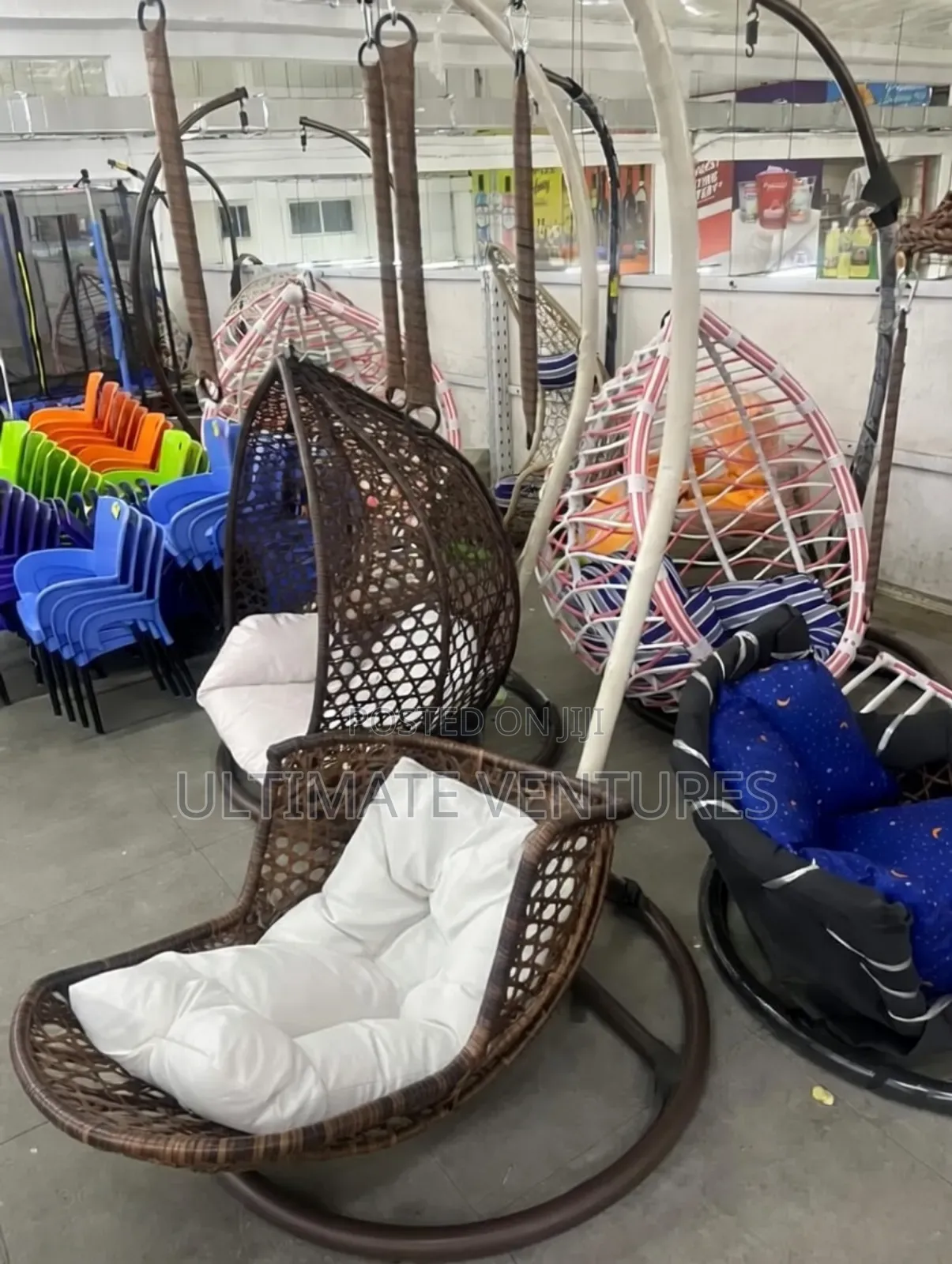 Stylish Hanging Wicker Egg Chair With Cushion