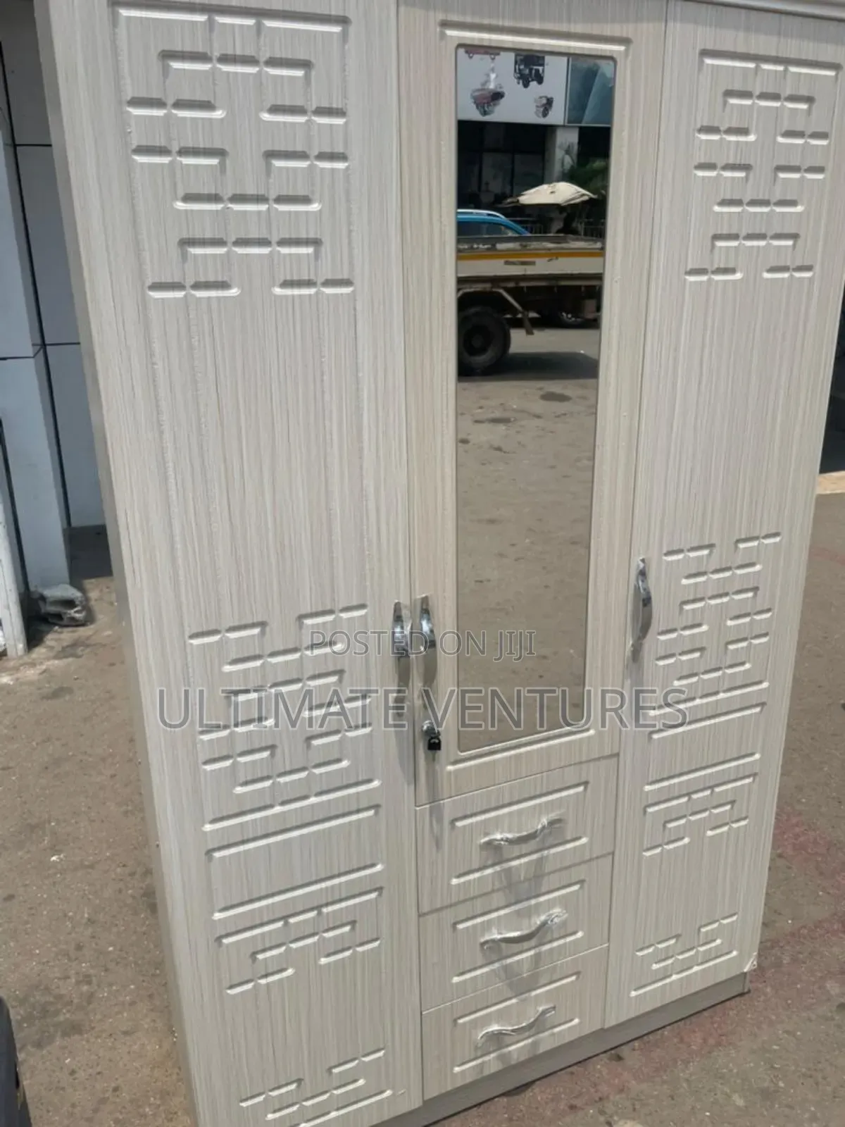 3 in 1 Wardrobe With Mirror (Payment on Delivery )