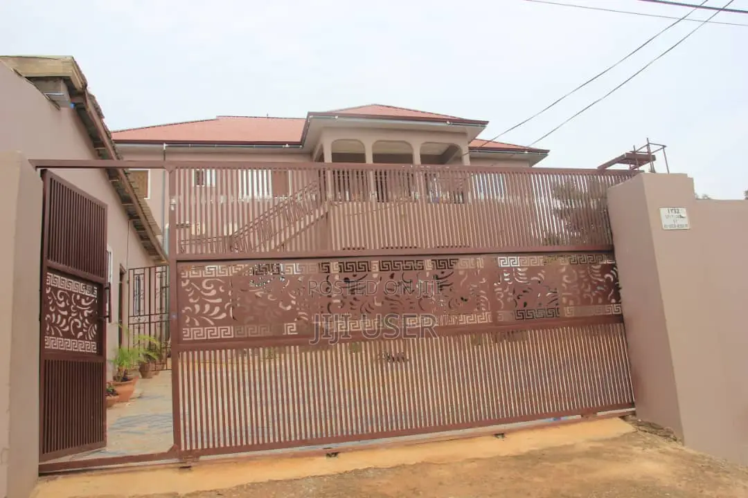 18bdrm Apartment in ...., Bullemin for sale