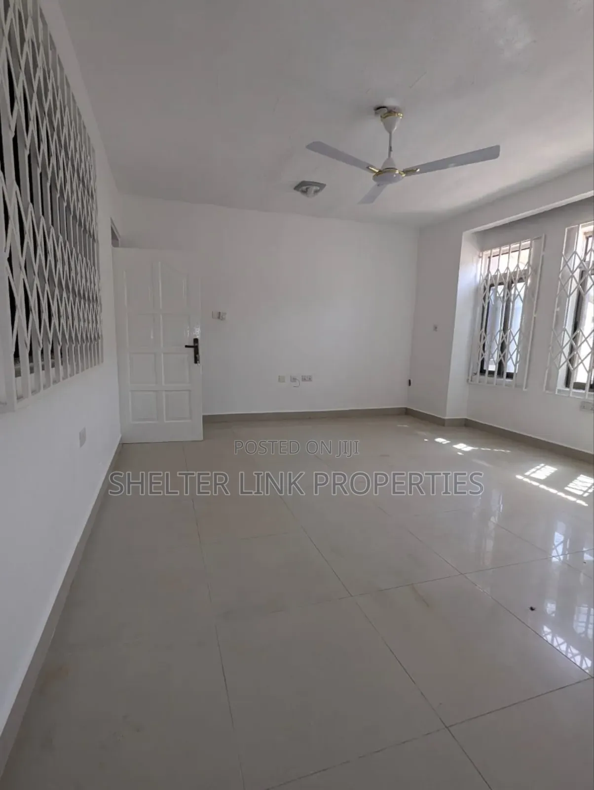 4bdrm Apartment in Roundabout for rent