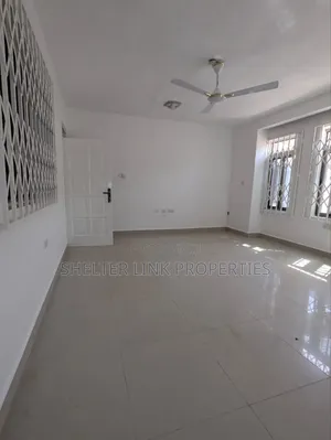4bdrm Apartment in Roundabout for rent