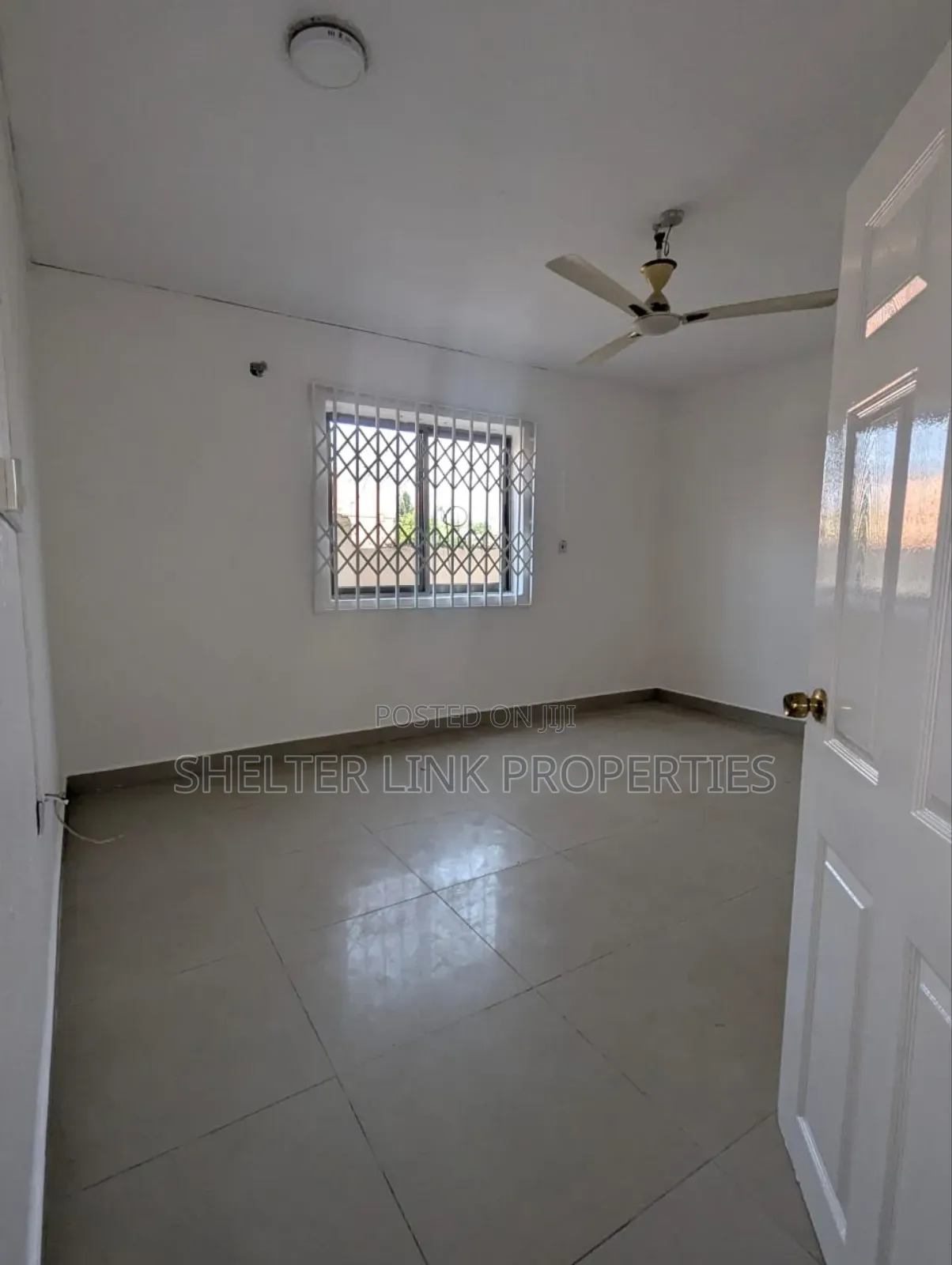 4bdrm Apartment in Roundabout for rent