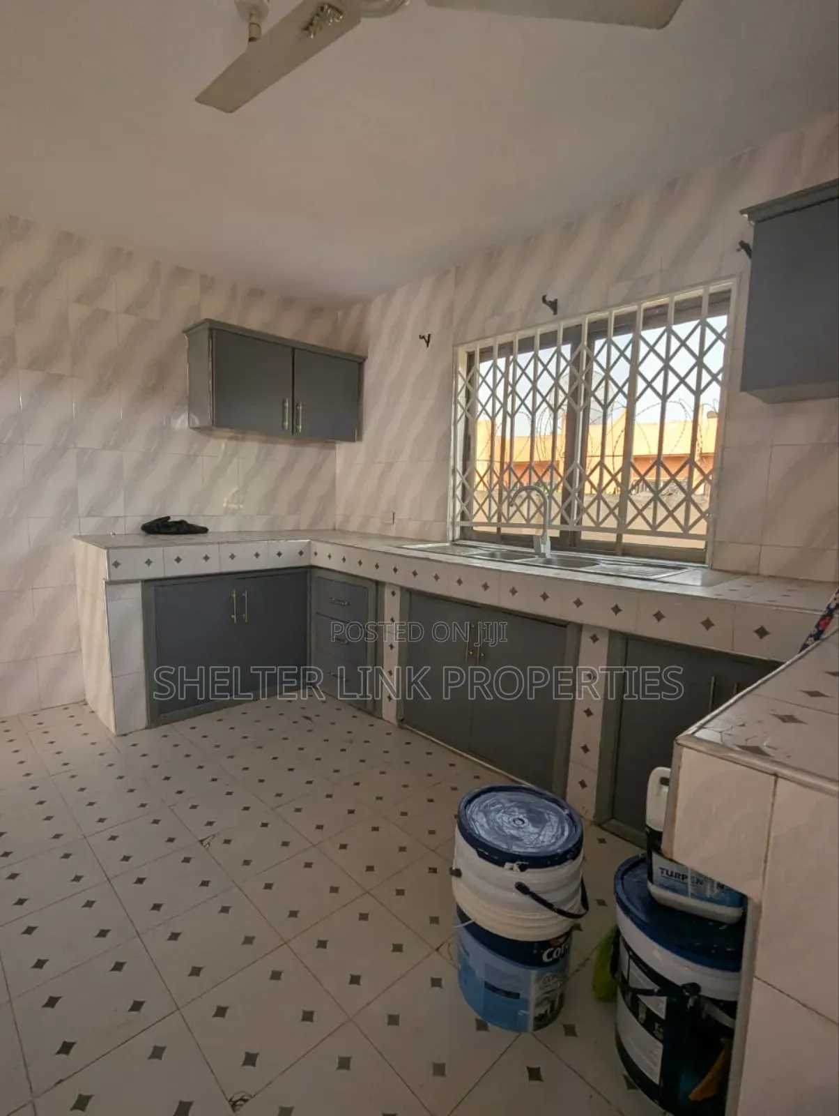 4bdrm Apartment in Roundabout for rent