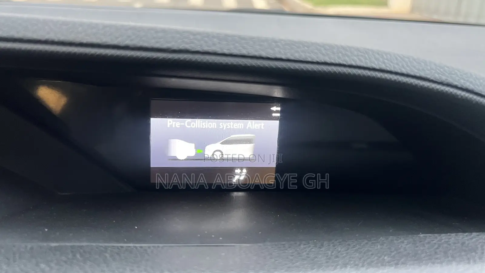 Toyota Voxy 2016 Silver
