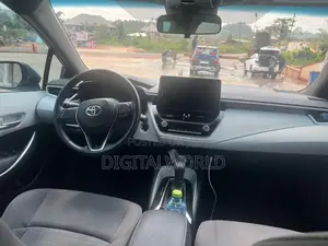 Toyota Corolla SE 2023 Blue
