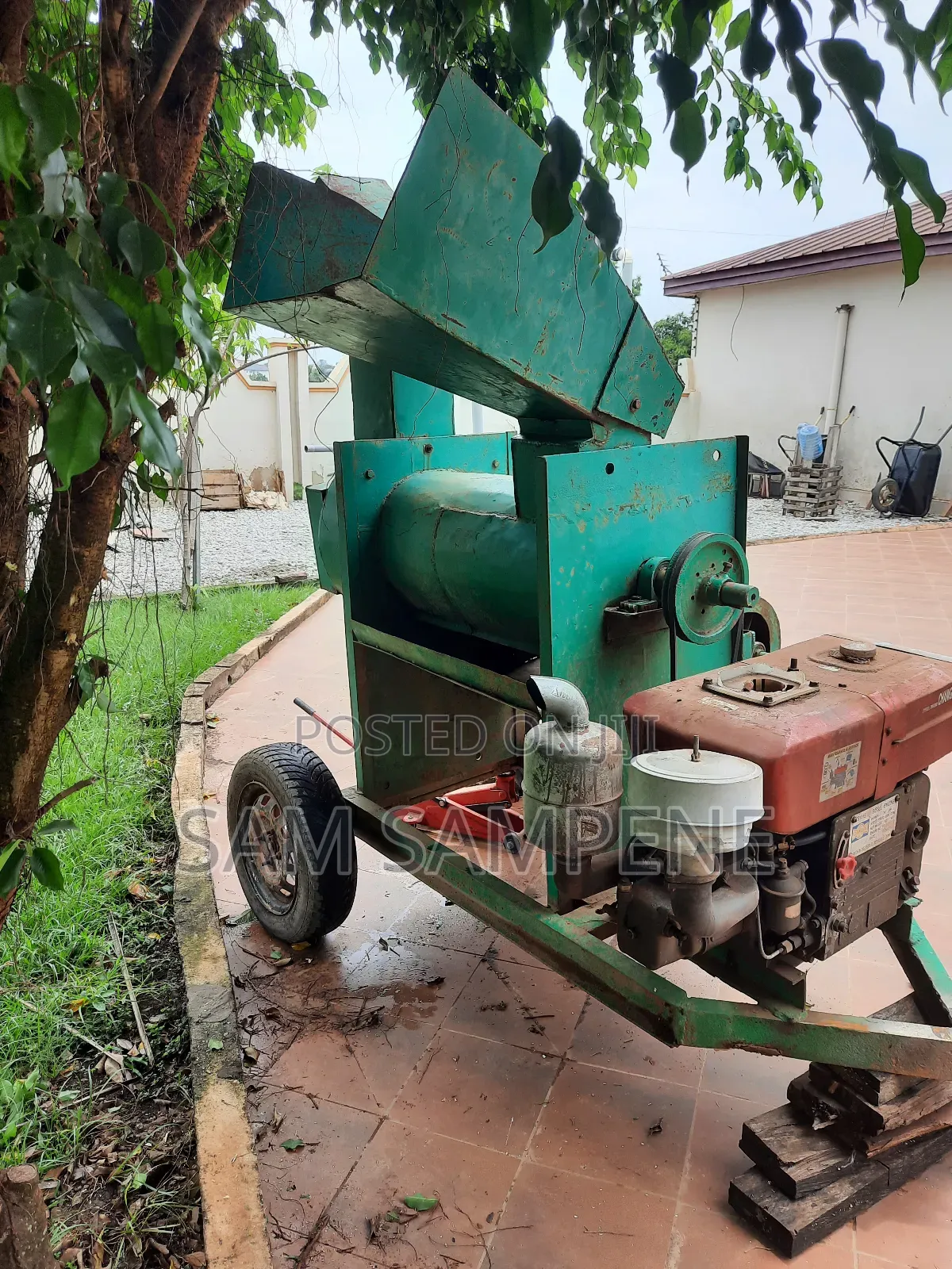 Corn Thrasher Machine