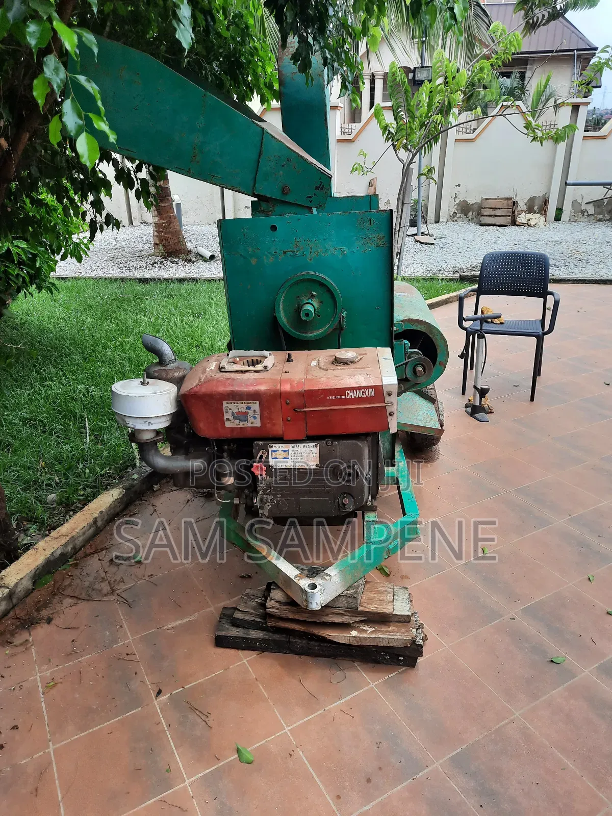Corn Thrasher Machine
