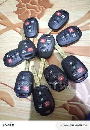 Toyota Corolla 2014 + Remote Key